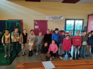 scrabble scolaire école activité ce2 cm1 cm2 jeu de lettres tournoi gaillac tarn