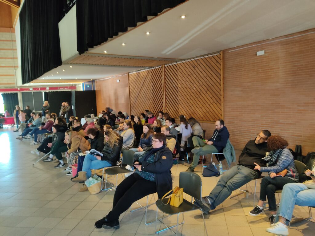 scrabble scolaire école activité pédagogique ce2 cm1 cm2 jeu de lettres tournoi gaillac tarn