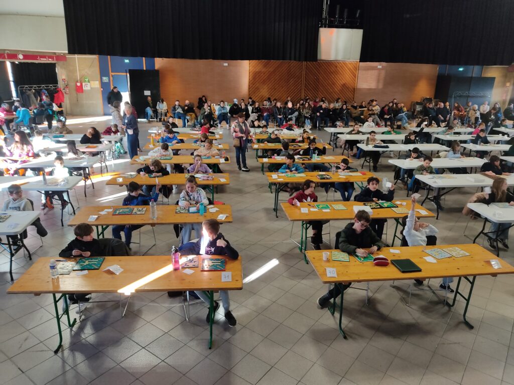 scrabble scolaire école activité pédagogique ce2 cm1 cm2 jeu de lettres tournoi gaillac tarn