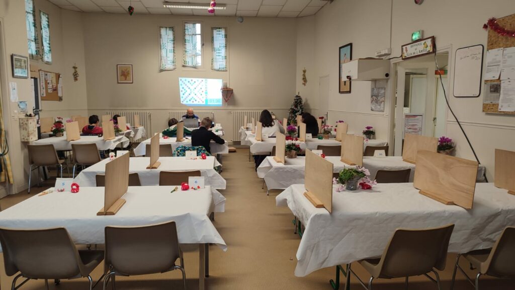 club scrabble gaillac jeu activité parents enfants jeunes intergénérationnel partie à thème noël